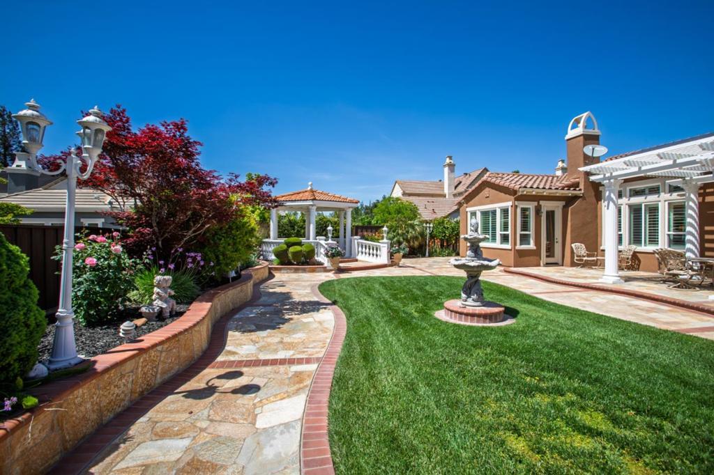 18665 Purissima Way