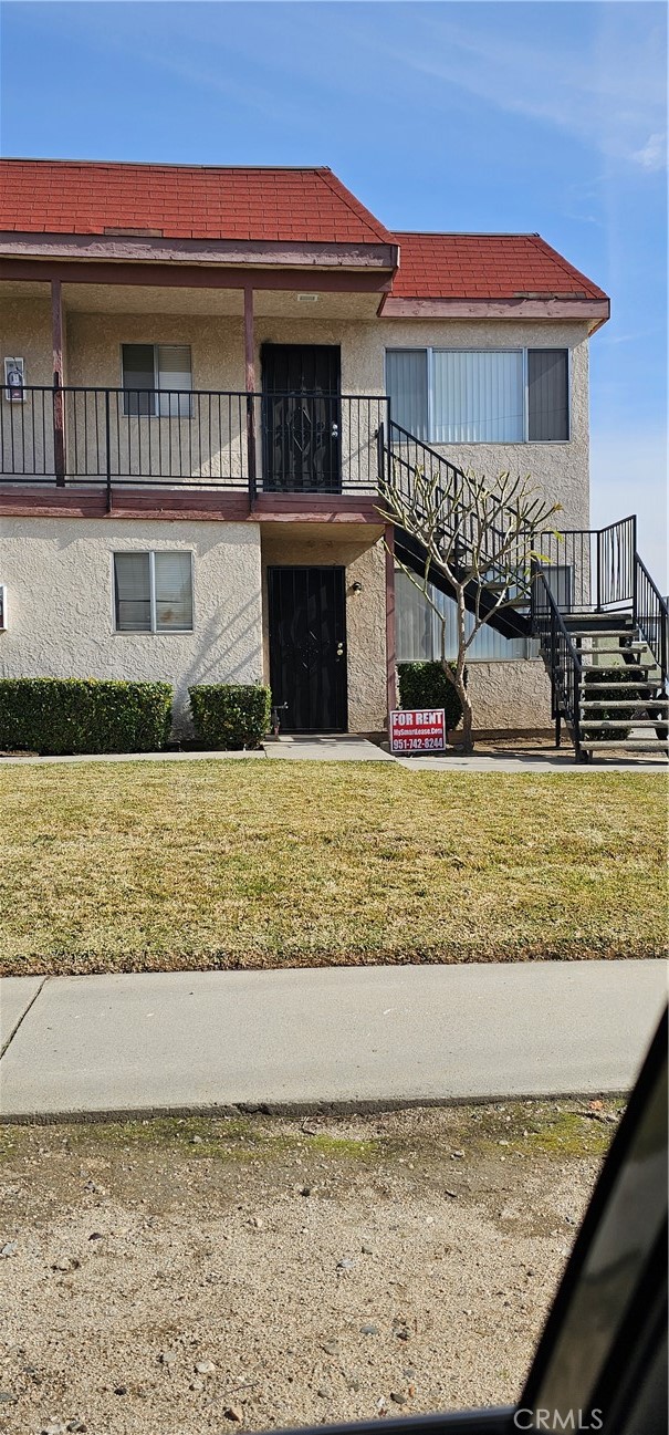 Experience comfort and convenience in this newly renovated two-bedroom, one-bathroom apartment located in a quiet San Bernardino neighborhood. This downstairs unit offers approximately 736 square feet of living space within a well-maintained two-story four-plex. The home has been freshly painted and upgraded with flooring throughout the living areas and bedrooms, while the kitchen and bathroom feature stylish tile floors for easy maintenance.
The kitchen comes fully equipped with an electric stove, oven, and microwave, perfect for everyday cooking needs. Central air conditioning and heating provide year-round comfort, and an on-site, app-operated laundry adds extra convenience. Two parking spaces in the back ensure easy access and peace of mind.
Located near shopping centers, schools, and parks, with quick freeway access for commuters. Small pets under 20 pounds are welcome.