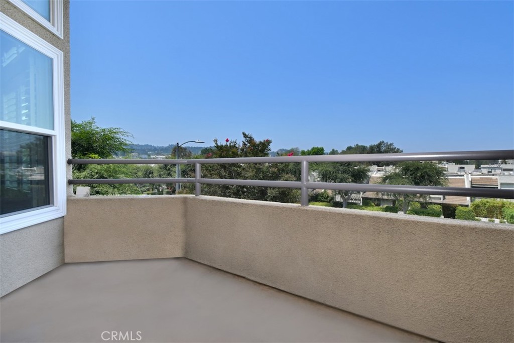 4230 Colfax Avenue 201