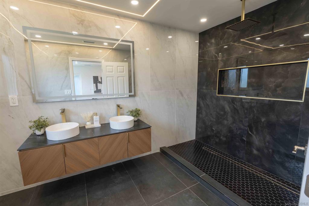 La Mesa - Residential