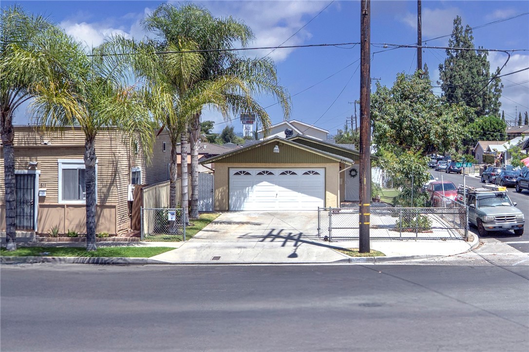 Entertaining offers between $749000 to $799,000. Welcome to this Spacious 4 bedrooms home at great Placentia-Yorba Unified School District. Built 1979. Large living room open to kitchen area. Fresh interior paint. Light and open floor plan with good size bedrooms. Large master bedroom. Large family kitchen with dining area. Updated windows with double pane windows. Central Air and new heating system. 2 car attached garage with access to living area. Long driveway for extra parking. Corner lot for more privacy. Walking distance to elementary school. Easy access to shopping centers. Well maintained home.