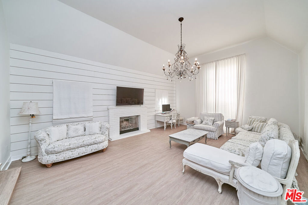 Properties 3 6203 Del Valle Drive