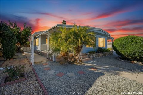 Photo of 500 San Mateo Cir, Hemet, CA 92543 (MLS # DW26046955)