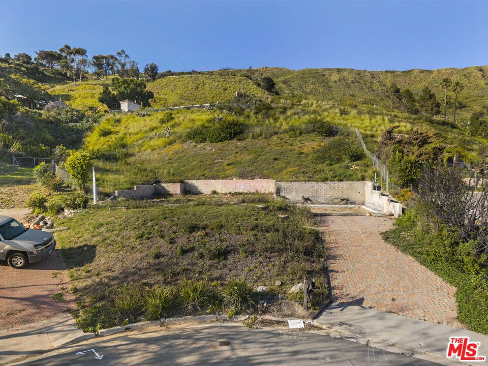 20541 Roca Chica Drive