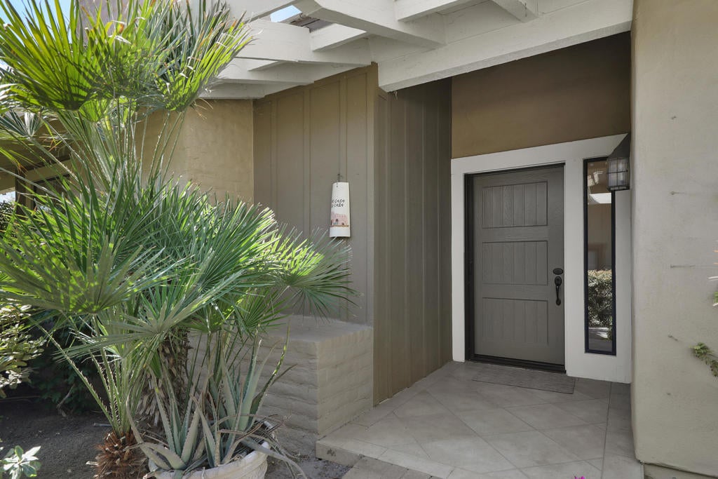 109 Deer Spring Way