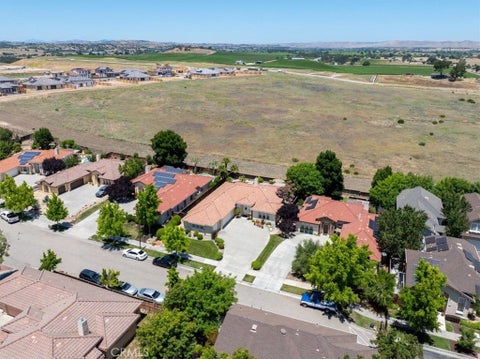 Tiny photo for 721 Lenox Court, Paso Robles, CA 93446 (MLS # NS26118261)