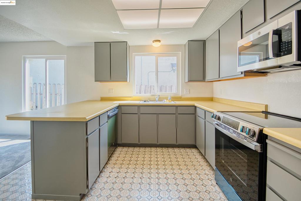 BAY VIEW PARK - Residential