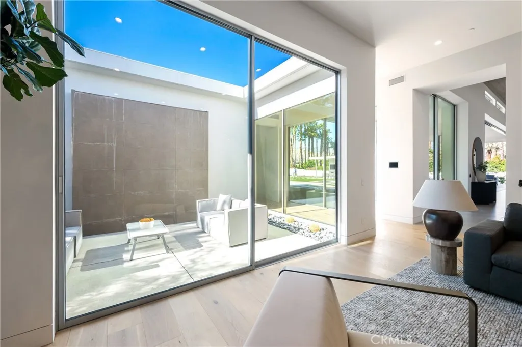 Rancho Mirage, California 92270, United States, 6 Bedrooms Bedrooms, ,8 BathroomsBathrooms,Residential,Active,204514