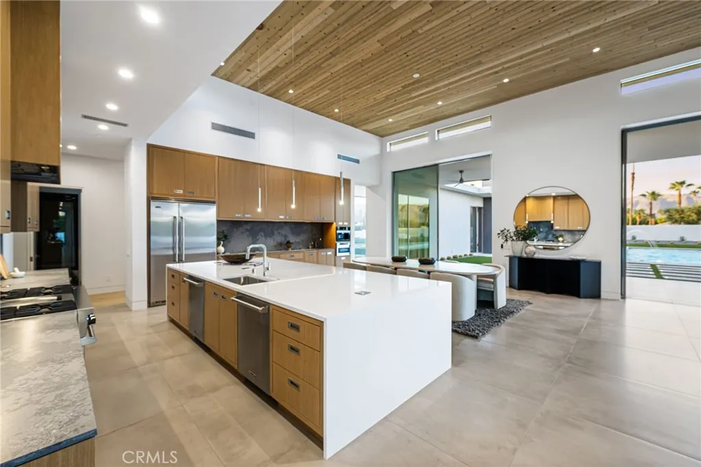 Rancho Mirage, California 92270, United States, 6 Bedrooms Bedrooms, ,8 BathroomsBathrooms,Residential,Active,204514