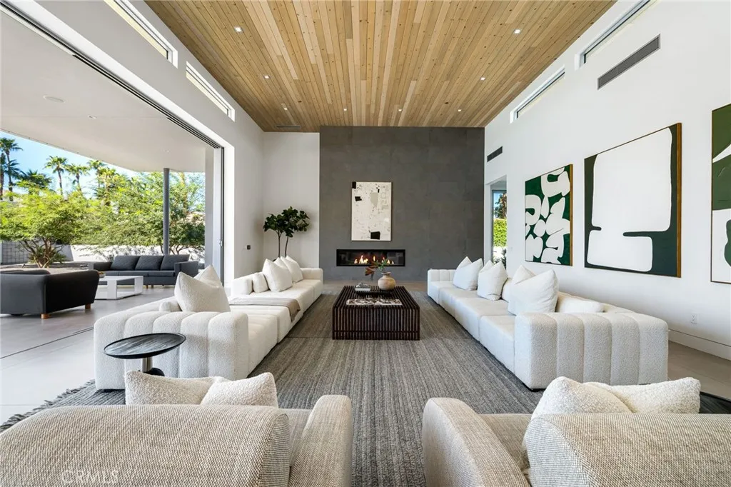 Rancho Mirage, California 92270, United States, 6 Bedrooms Bedrooms, ,8 BathroomsBathrooms,Residential,Active,204514