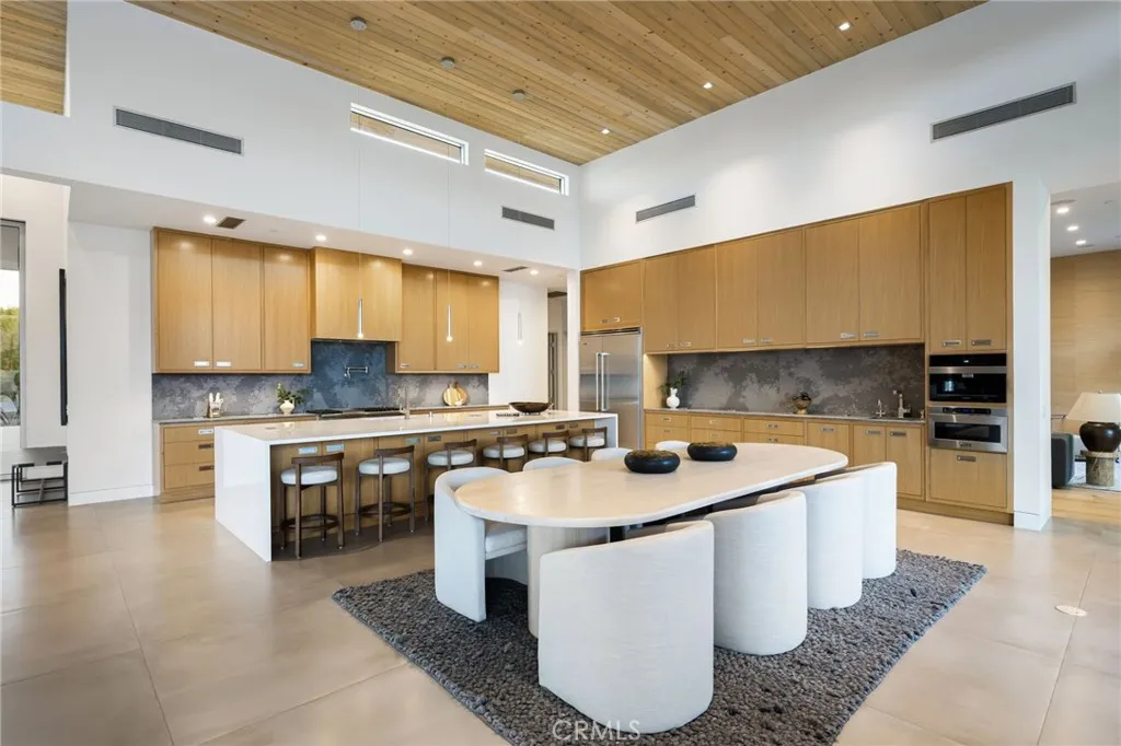 Rancho Mirage, California 92270, United States, 6 Bedrooms Bedrooms, ,8 BathroomsBathrooms,Residential,Active,204514