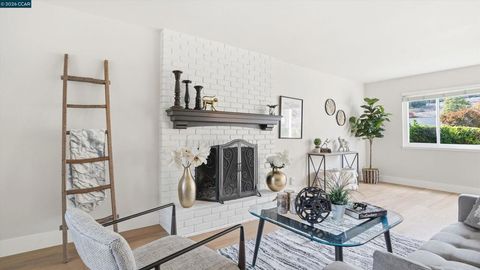Photo of 235 Appalachian Dr, Martinez, CA 94553 (MLS # 41129699)