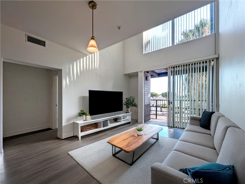 **Available Immediately**
This bright and modern two-story condo, located in the heart of Downtown Los Angeles’ Arts District, features two spacious bedrooms and two full bathrooms—each with walk-in closets—along with an expansive loft ideal for a home office or additional living space. Soaring ceilings, oversized windows, and an open-concept layout create an inviting and stylish environment illuminated by natural light. The contemporary kitchen is equipped with premium appliances including a refrigerator, oven, microwave, dishwasher, and in-unit washer and dryer, while central air ensures comfort year-round. A private balcony offers city views, perfect for enjoying the vibrant urban atmosphere. Residents of this secured, amenity-rich community enjoy access to 24/7 security, on-site management, a fitness center, resort-style pool with hot tub, and a beautifully landscaped outdoor lounge featuring BBQ facilities and a fireplace. Two assigned garage parking spaces add convenience. Set within a prime Arts District location, the property is steps from acclaimed restaurants, coffee shops, galleries, bars, boutiques, and local markets, as well as just blocks from Little Tokyo and the Metro Gold Line for effortless commuting. Major cultural, entertainment, and sports destinations such as Walt Disney Concert Hall, The Broad Museum, Staples Center, LA Live, Dodger Stadium, and Los Angeles State Historic Park are all within close reach, enhancing the lifestyle experience. Lease terms include a one-year minimum and a no-pet policy. Experience contemporary urban living at its finest in one of LA’s most sought-after communities.