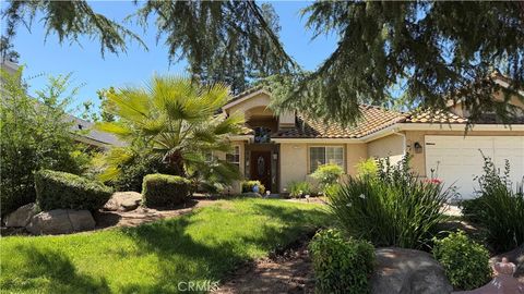 Photo of 1145 E Woodhaven Lane, Fresno, CA 93720 (MLS # AR26106094)
