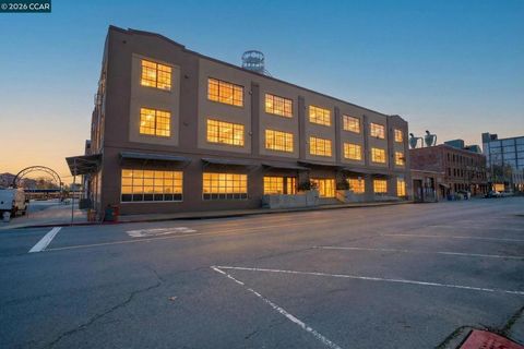 Photo of 255 3Rd St St, Oakland, CA 94607 (MLS # 41127550)