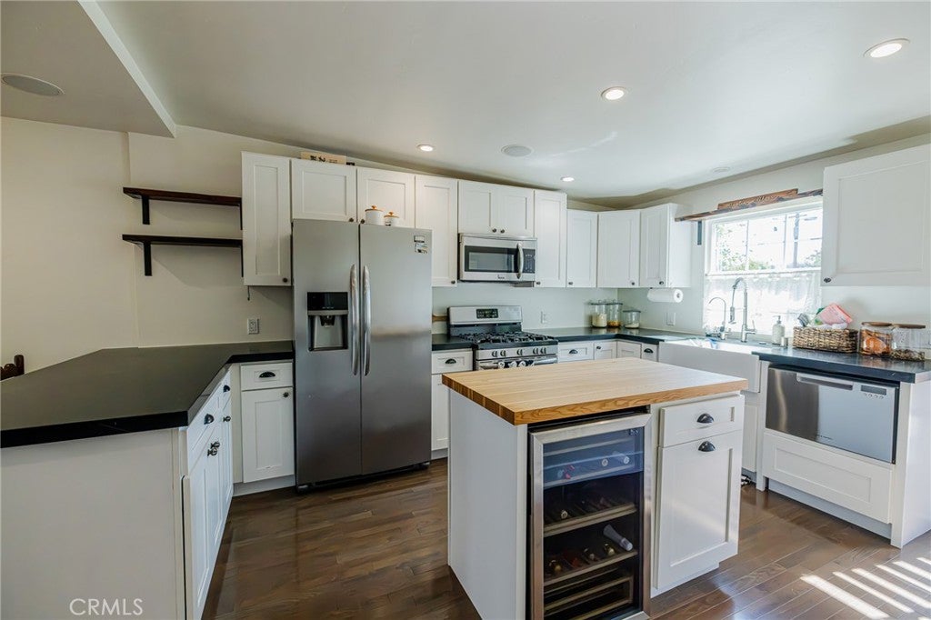 630 W Wilshire