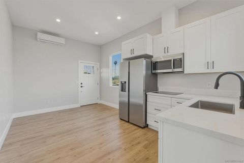 Tiny photo for 752 W 9th Ave Ave, Escondido, CA 92025 (MLS # 260005372SD)