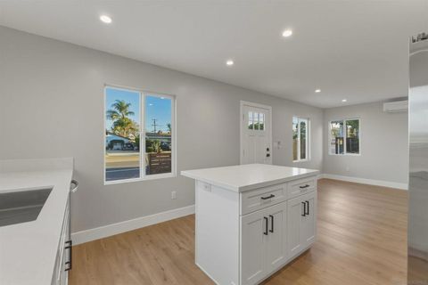 Tiny photo for 752 W 9th Ave Ave, Escondido, CA 92025 (MLS # 260005372SD)