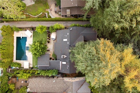 Photo of 5128 Hillard Ave, La Canada Flintridge, CA 91011 (MLS # BB26200994)