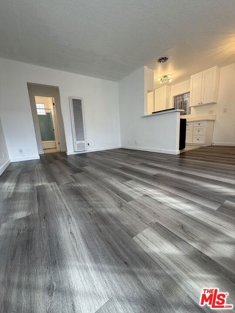 Photo of 955 N St Andrews Place #1, Los Angeles, CA 90038 (MLS # 26642609)