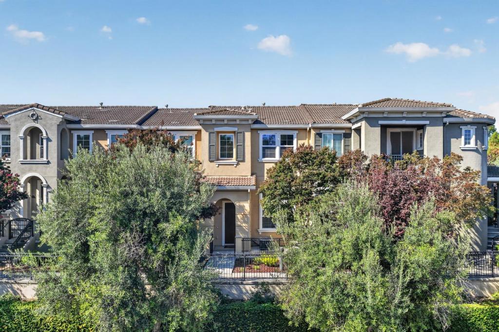 2252 Winepol Loop