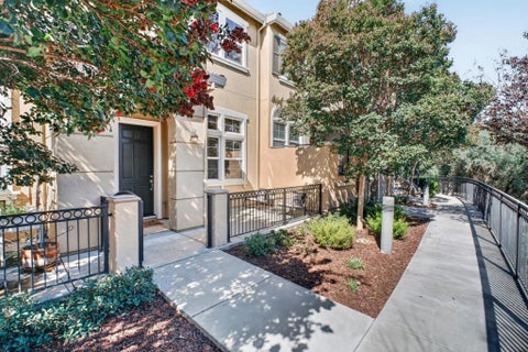 Photo of 2252 Winepol Loop, San Jose, CA 95125 (MLS # ML82056074)