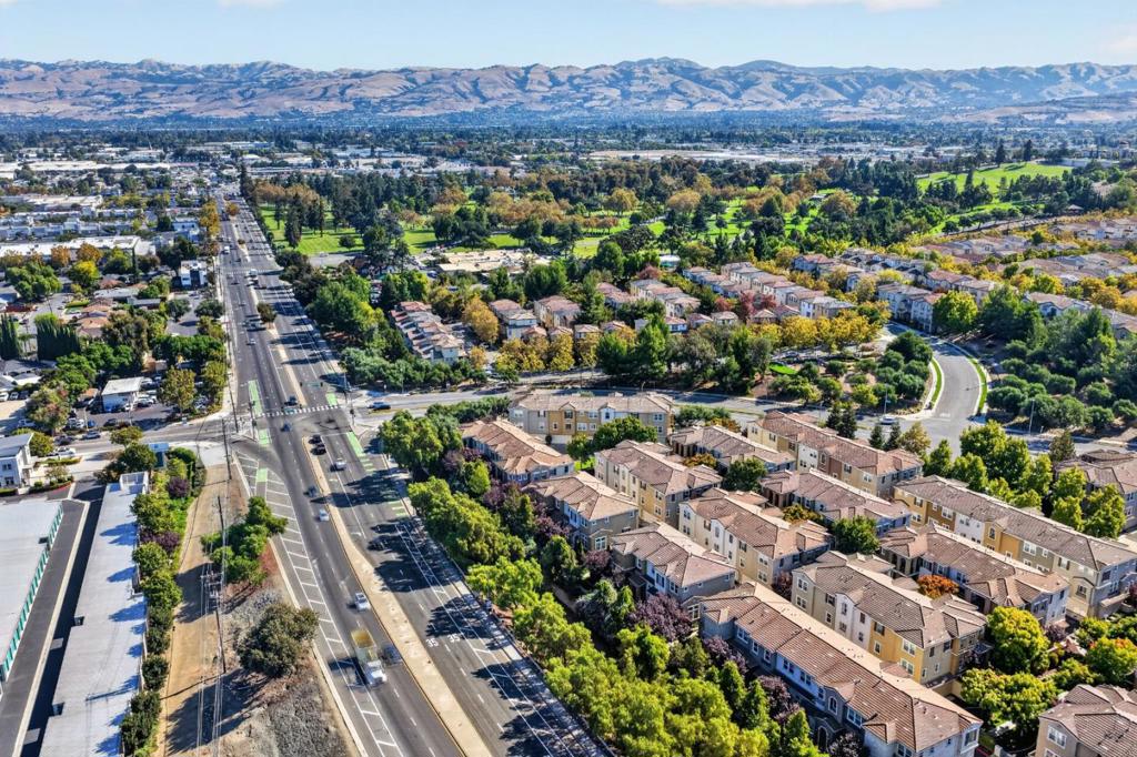 2252 Winepol Loop