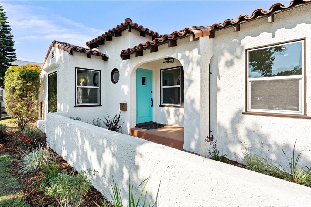2319 Magnolia Avenue