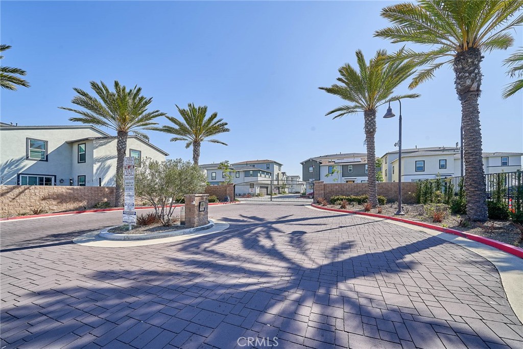 1202 Clipper Lane
