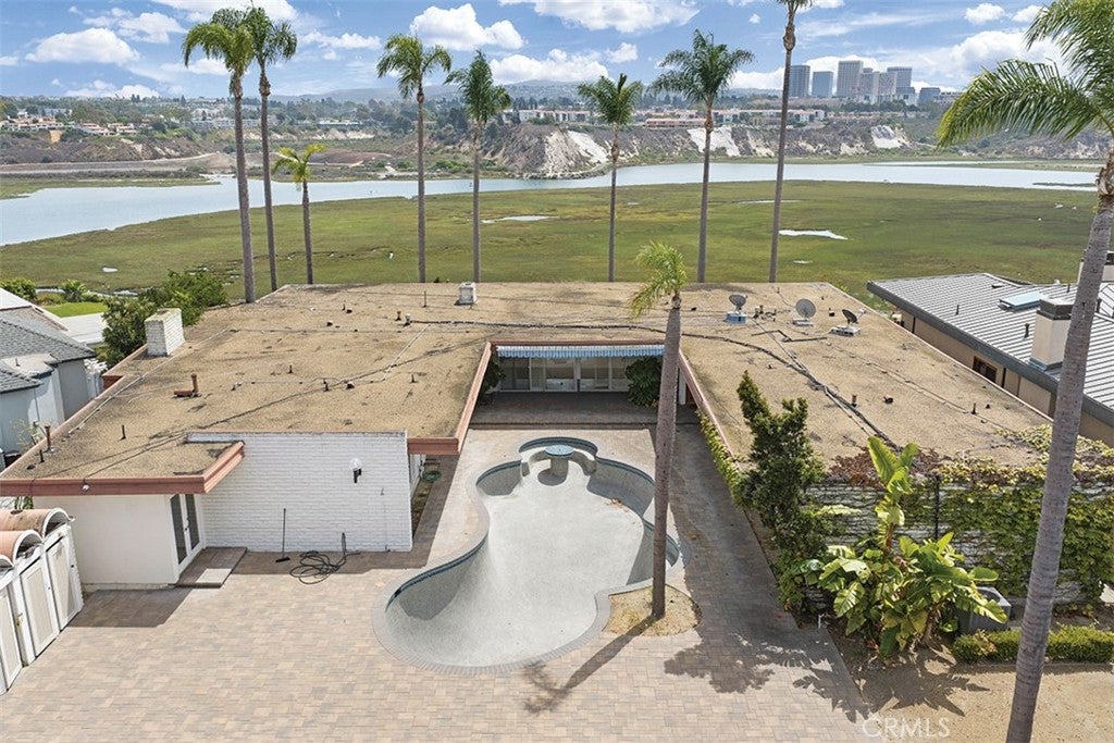 1542 Galaxy Drive