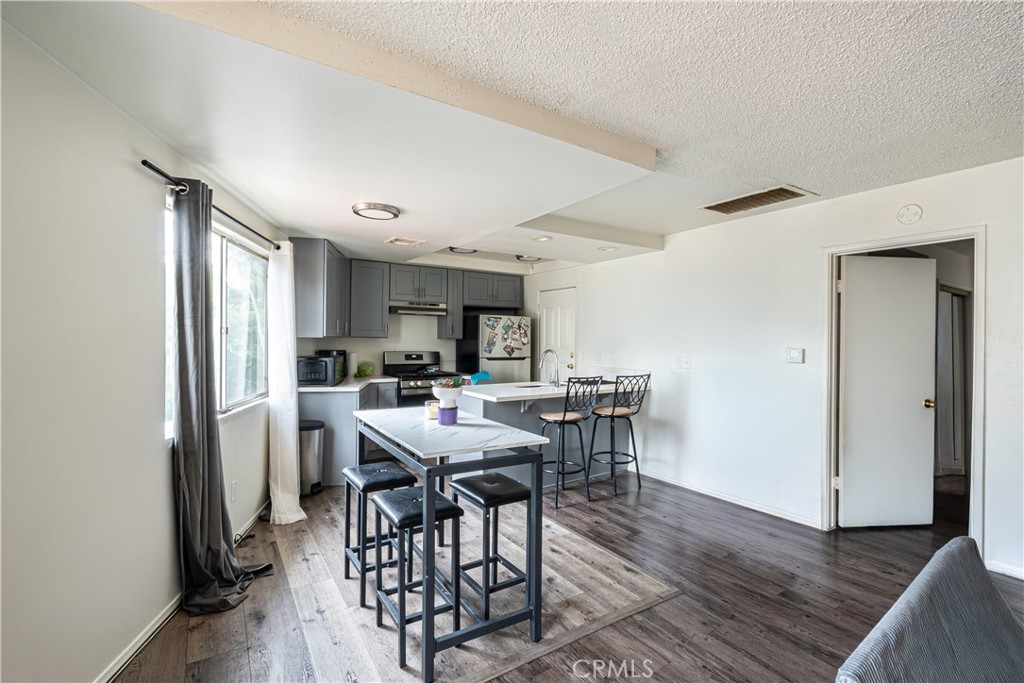 1505 Sepulveda Avenue