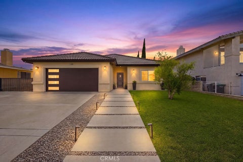 Photo of 13280 Palos Grande Dr, Victorville, CA 92395 (MLS # OC26183267)