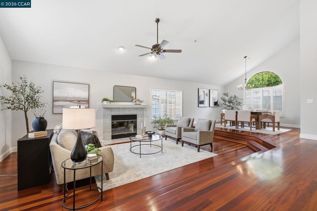 2449 Harewood Dr