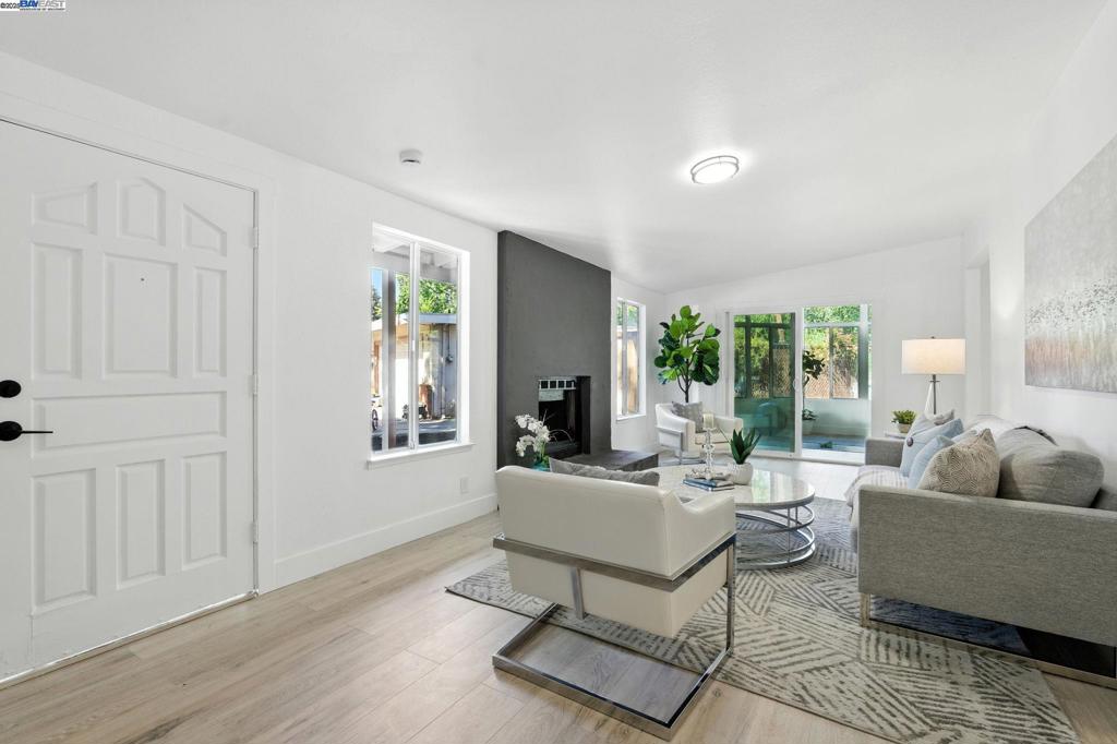 4605 Driftwood Ct