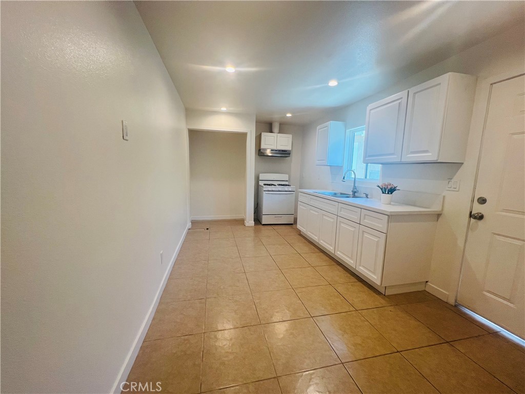 Cute 1Bed 1Bath completely renovated everything new in this ADU with no common walls completely independent. Property profile shows 1bed 1bath but can be used as a 2bed 1bath and it has laundry access in the property. This ADU is closed to restaurants and 210fwy. Great property for a great price!!