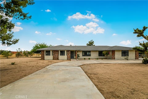 Photo of 17782 Fresno Street, Hesperia, CA 92345 (MLS # SR26139084)