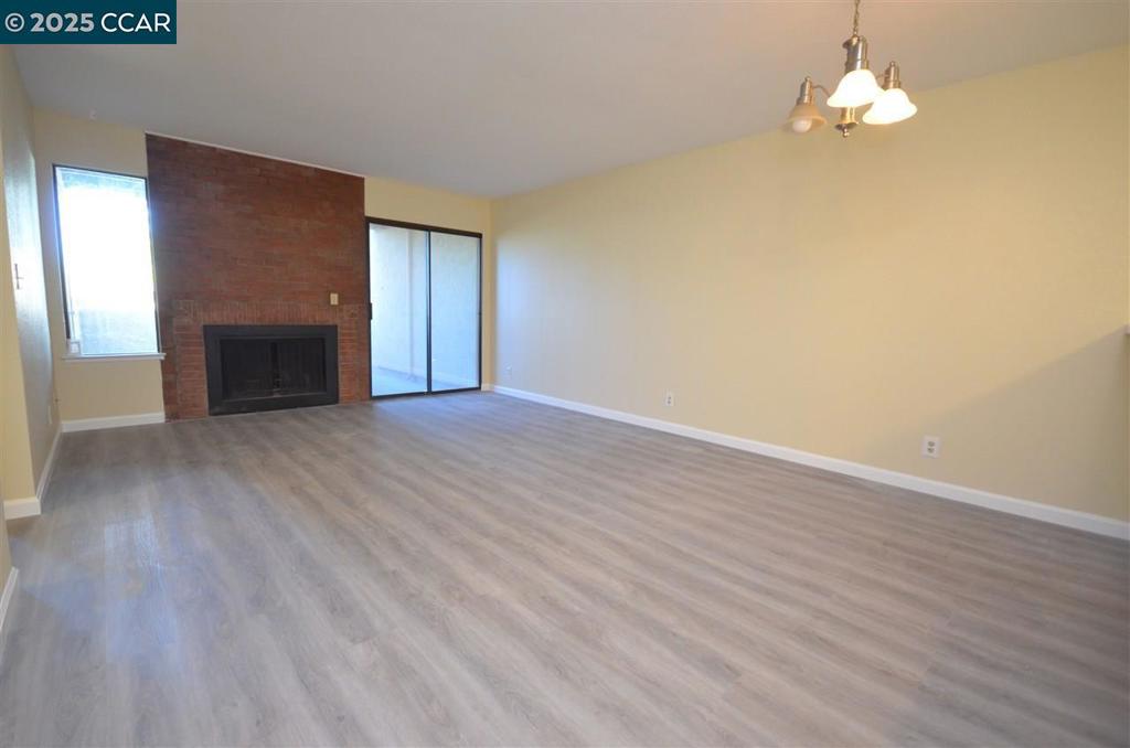 Nicely updated 2 bedroom 1.5 bath condo in a great location. Features In unit Laundry, quartz counter tops, new stainless steel appliances, new bathrooms. Close to shopping, Pleasant Hill, & 680. Quiet complex with just 20 units. Large patio, Central Heating and air. Call to schedule a viewing.