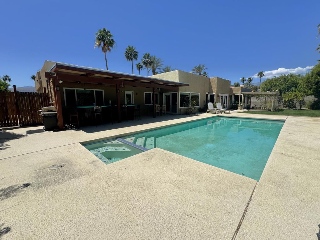 70900 Jasmine Lane
