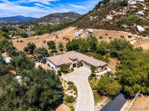 Photo of 1485 Santa Fe Hills DR, Ramona, CA 92065 (MLS # 260021894SD)