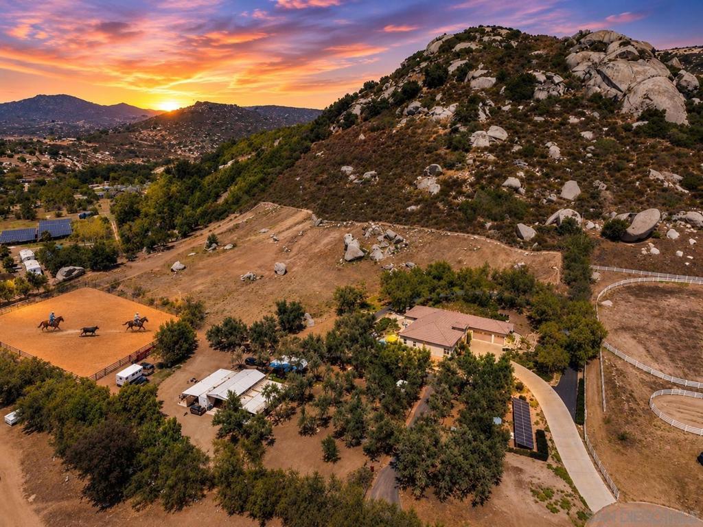 1485 Santa Fe Hills