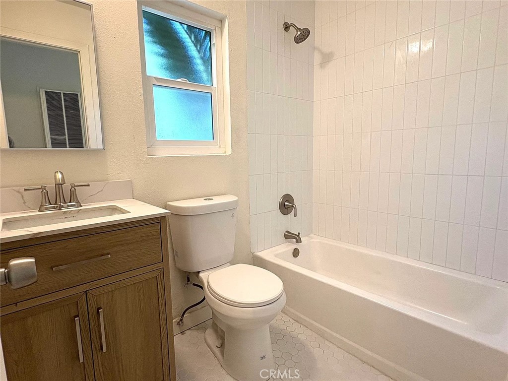 Wrigley Area (WR) - Residential Income