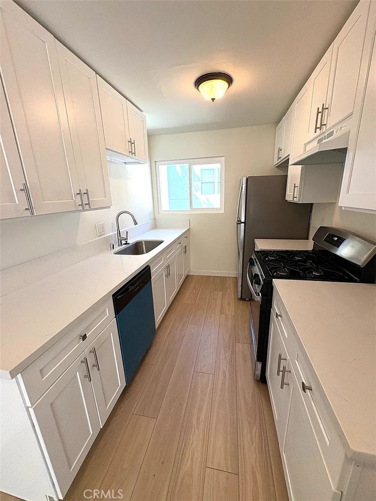 Wrigley Area (WR) - Residential Income