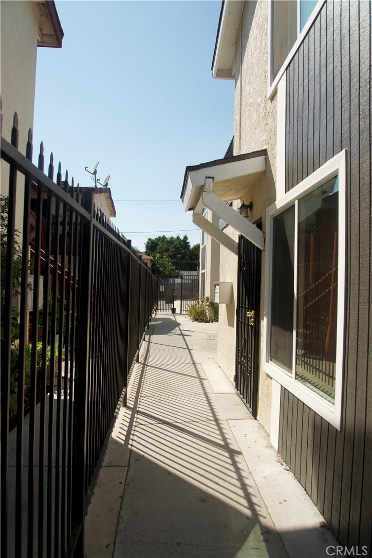 Wrigley Area (WR) - Residential Income