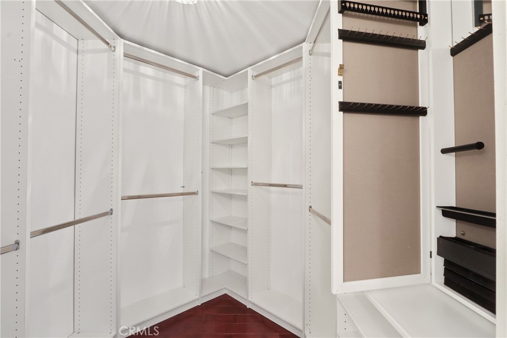 Riviera (BB) (BRI) - Residential