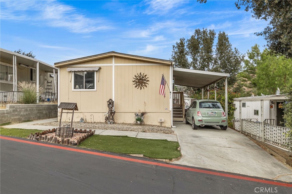 5700 Carbon Canyon 42