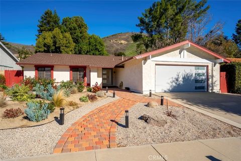 Photo of 6553 Smoke Tree Avenue, Oak Park, CA 91377 (MLS # SR25277857)