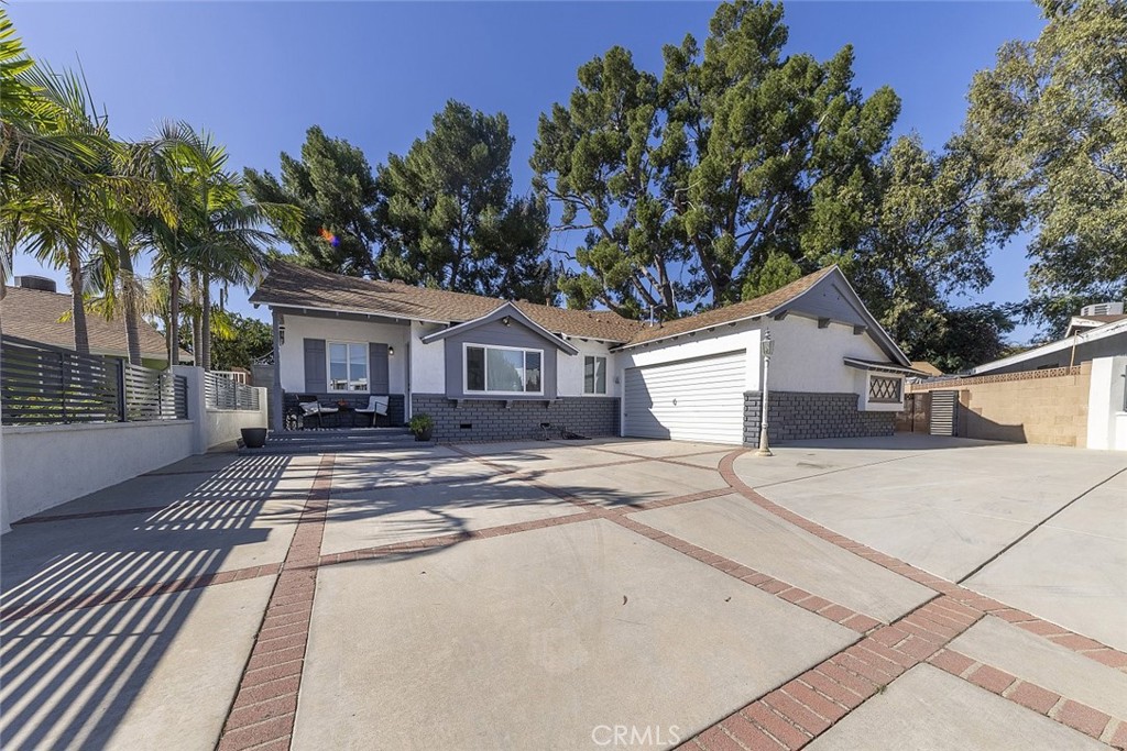 14942 Bryant