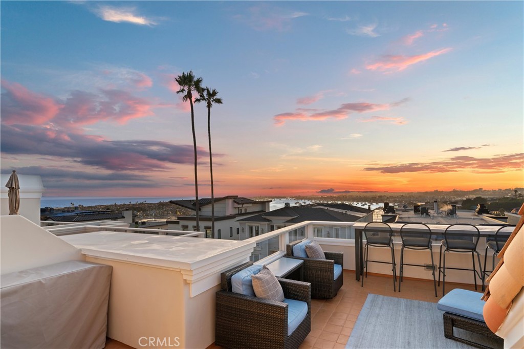 Corona del Mar South of PCH (CDMS) - Residential