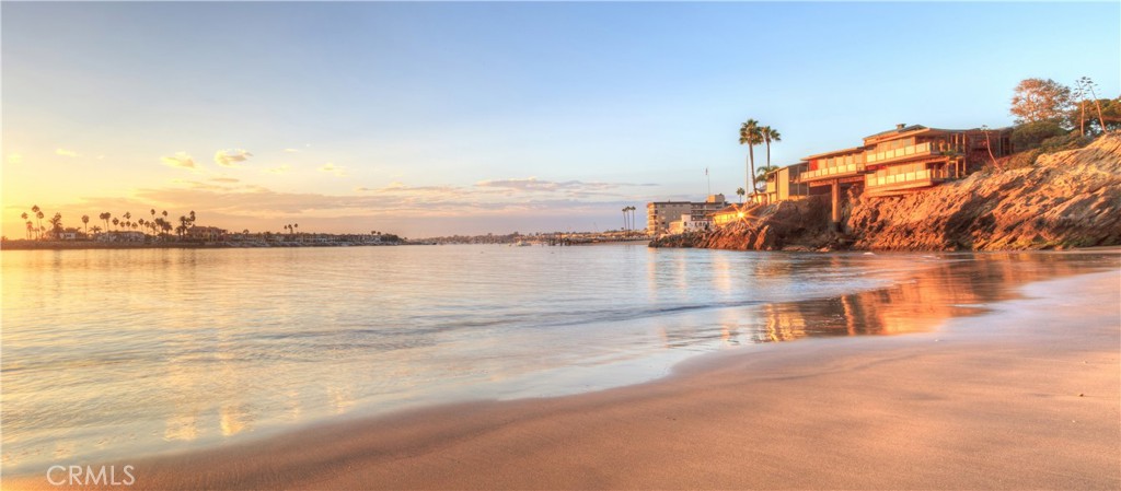 Corona del Mar South of PCH (CDMS) - Residential