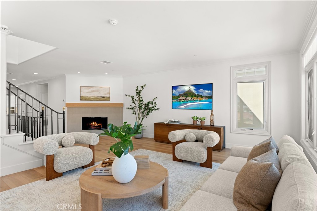 Corona del Mar South of PCH (CDMS) - Residential